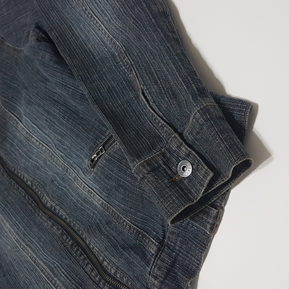 Jean Jacket - Picture 3 of 7